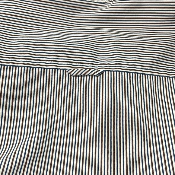 𝅺BCBGMAXAZRIA Striped Peplum Split Neck Top Sz S - Picture 11 of 15